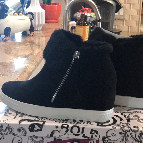 trash Shoes - Black wedge bootie